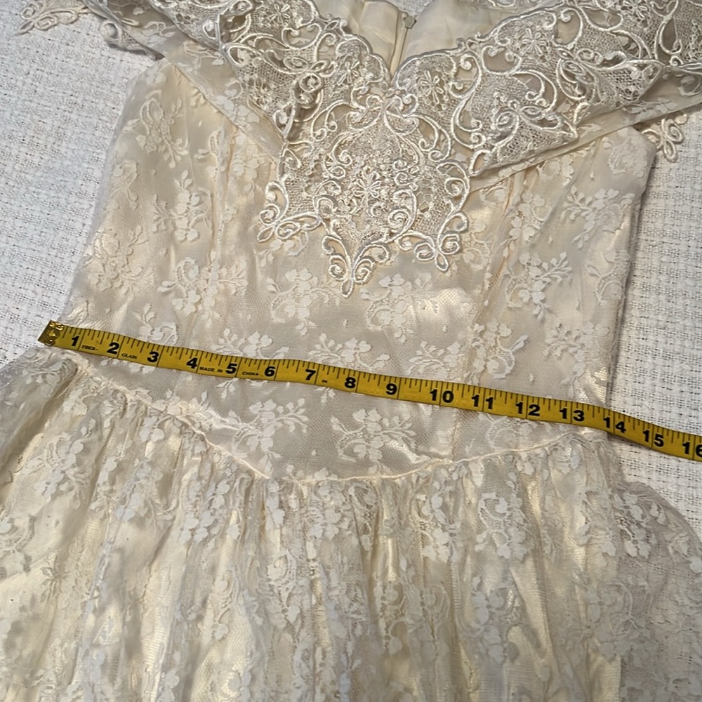 Vintage Jessica McClintock Off the Shoulder Ivory Lace Maxi Wedding Dress Size 8 - Picture 14 of 16